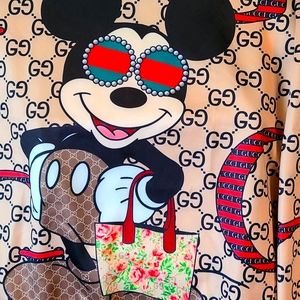 Matching Gucci sweat long sleeves and sweat pants